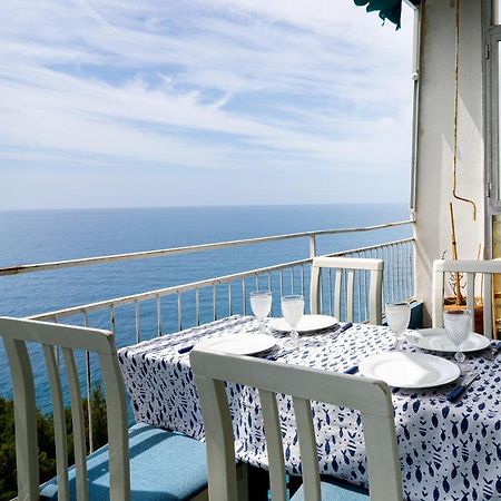 Appartamento Vista Mare Con Due Camere - Two-Bedroom Apartment With Sea View Санремо Экстерьер фото